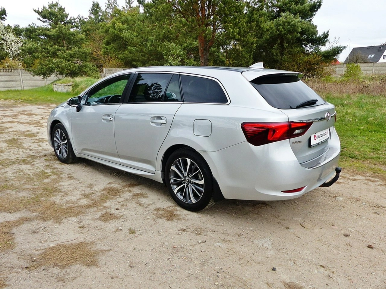 Toyota Avensis - Zdjęcie 11