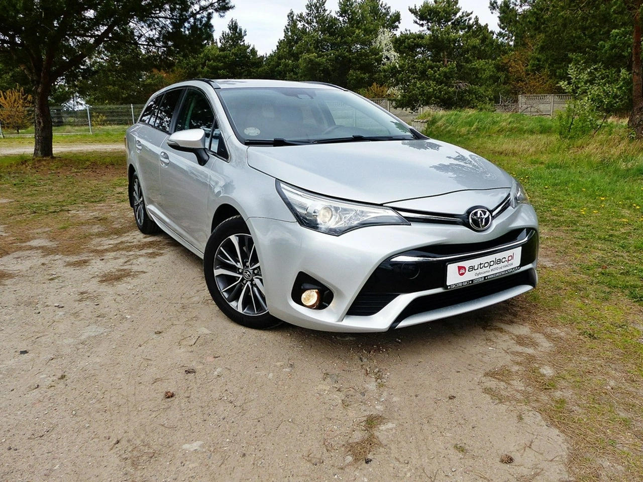 Toyota Avensis - Zdjęcie 3
