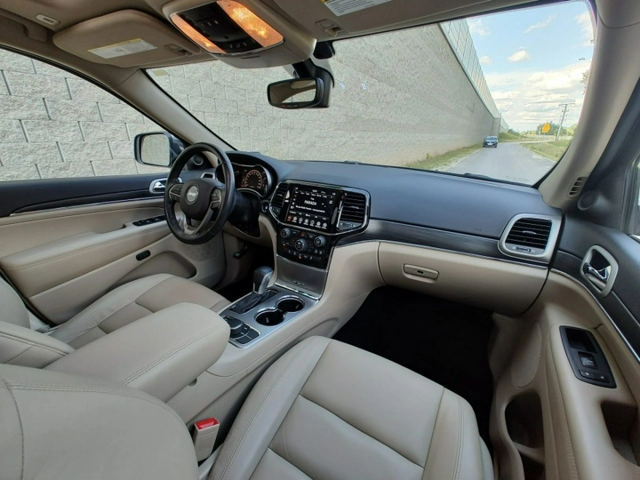 Jeep Grand Cherokee - Zdjęcie 10