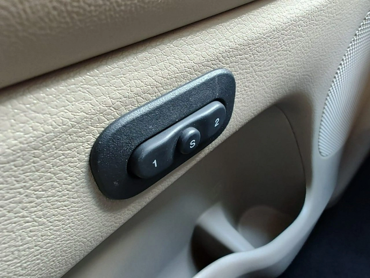 Jeep Grand Cherokee - Zdjęcie 8