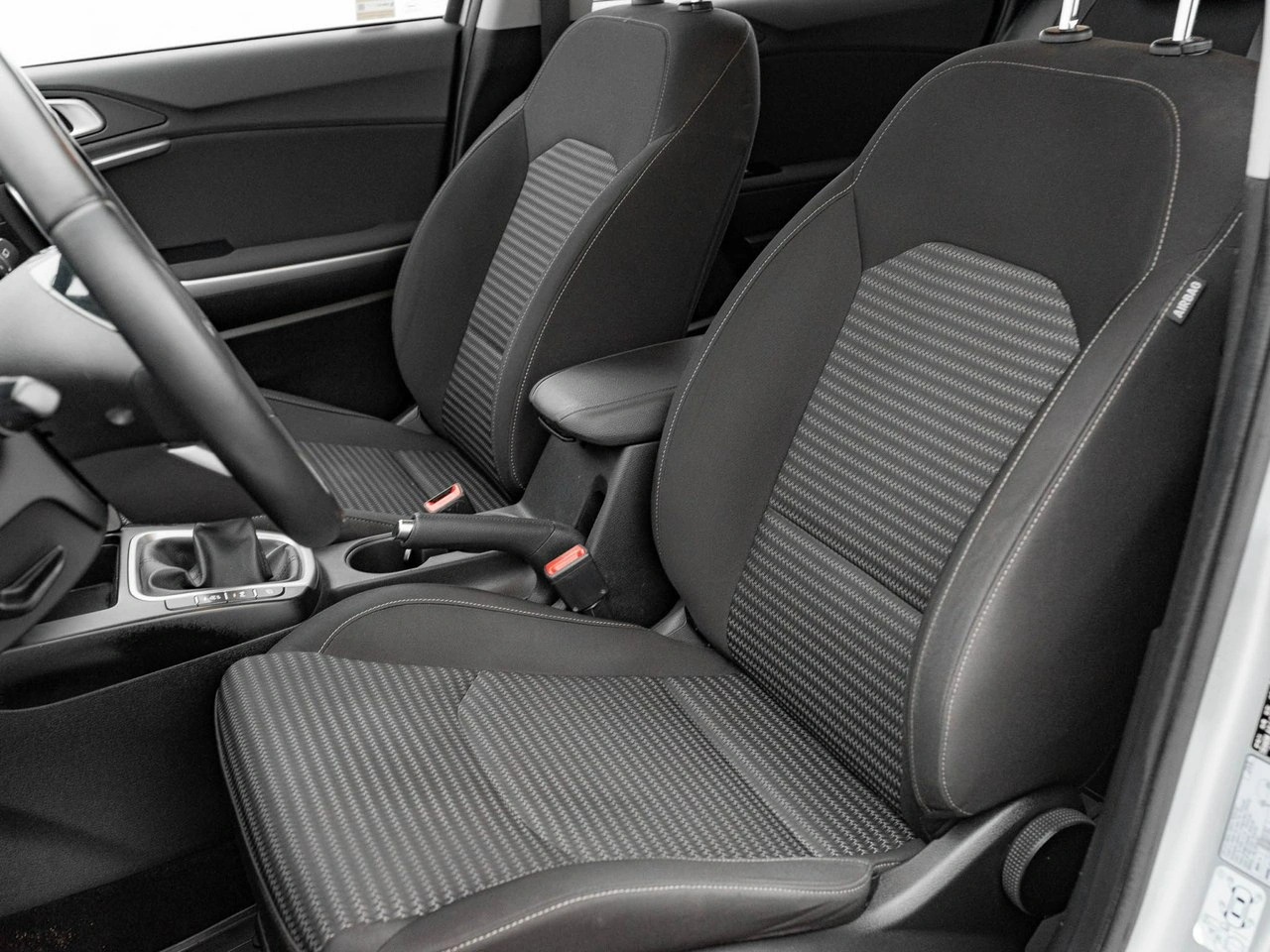 Kia Ceed - Zdjęcie 10