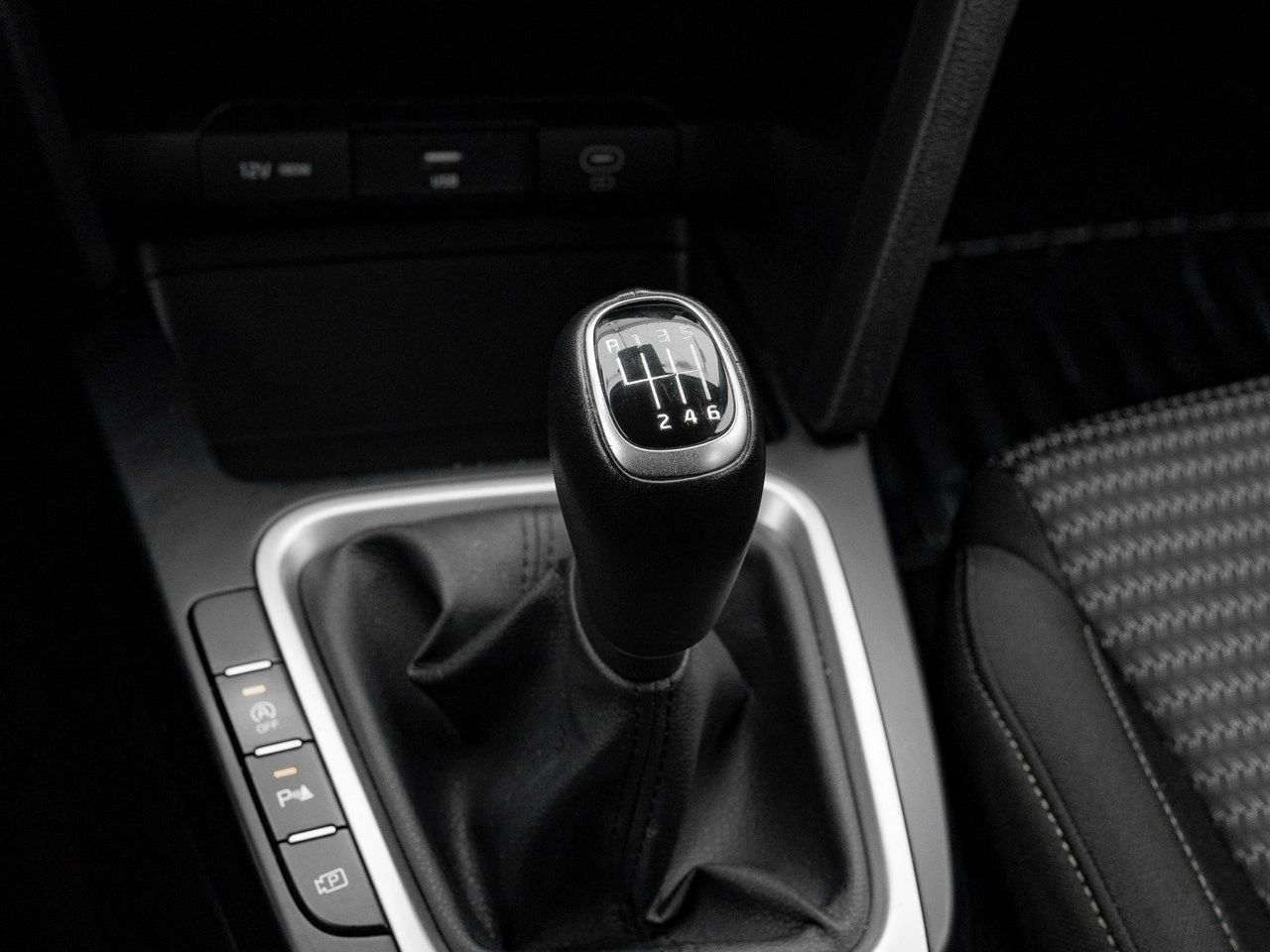 Kia Ceed - Zdjęcie 14