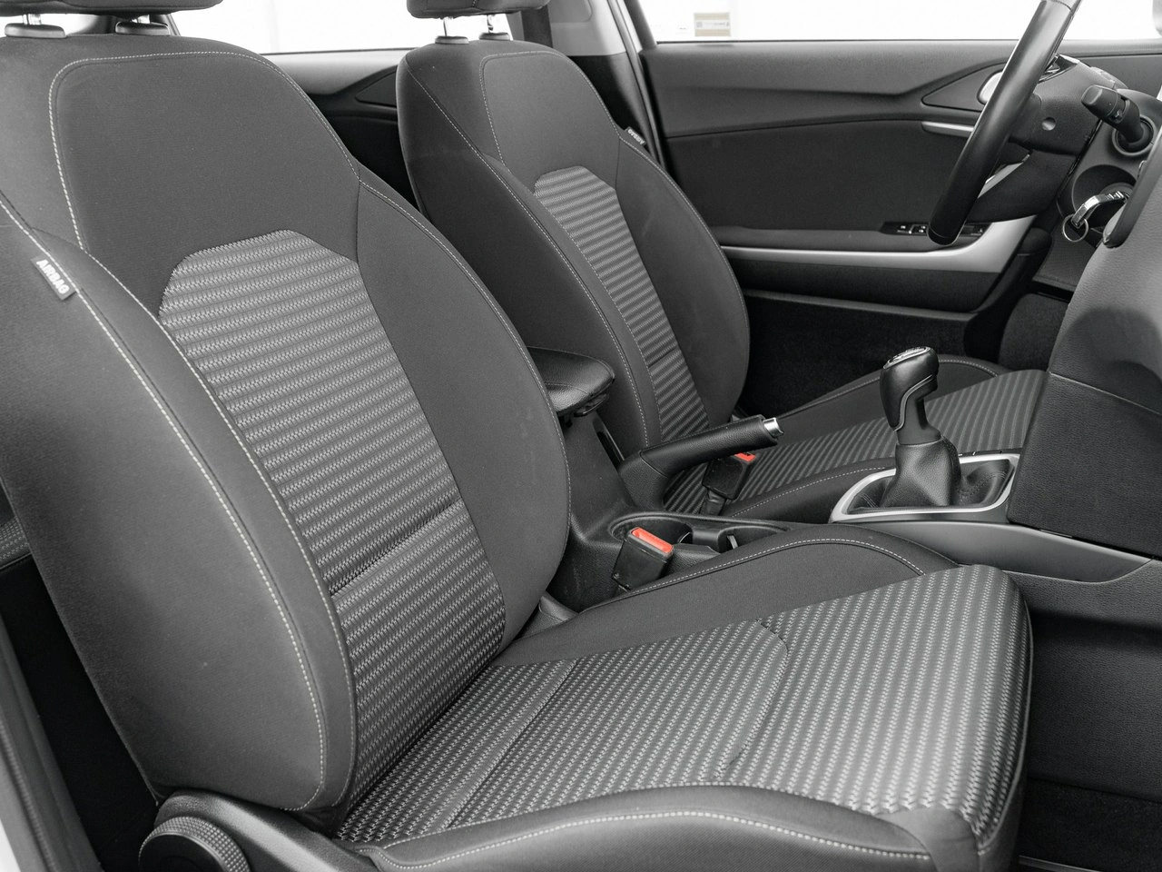 Kia Ceed - Zdjęcie 29