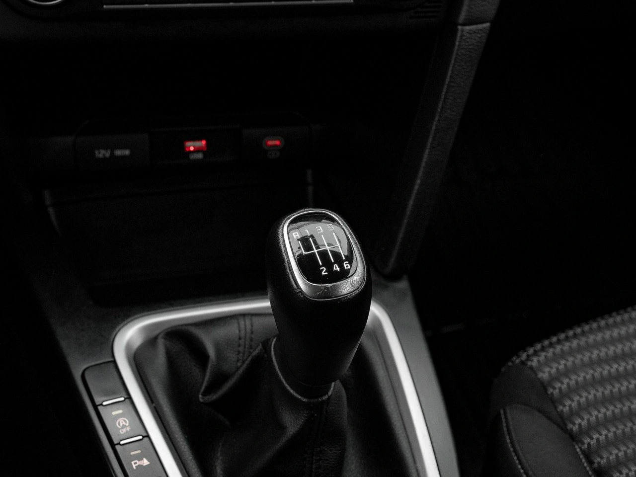Kia Ceed - Zdjęcie 17
