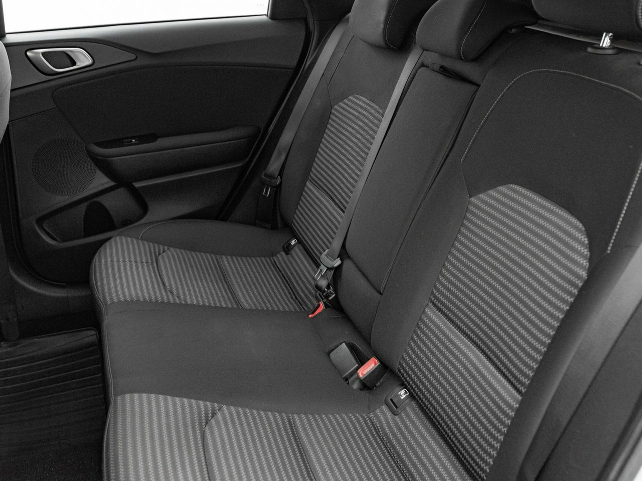 Kia Ceed - Zdjęcie 25