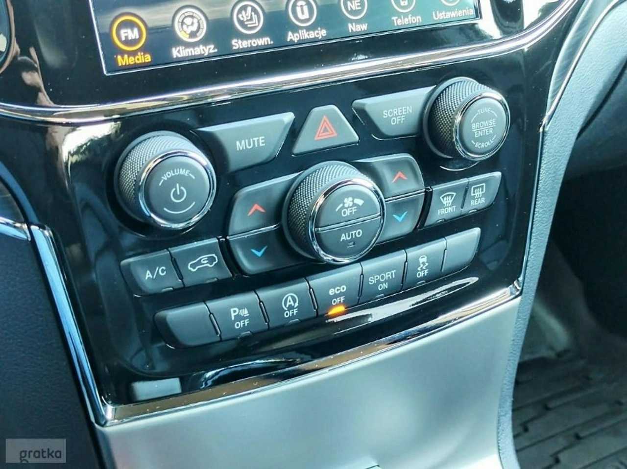 Jeep Grand Cherokee - Zdjęcie 12