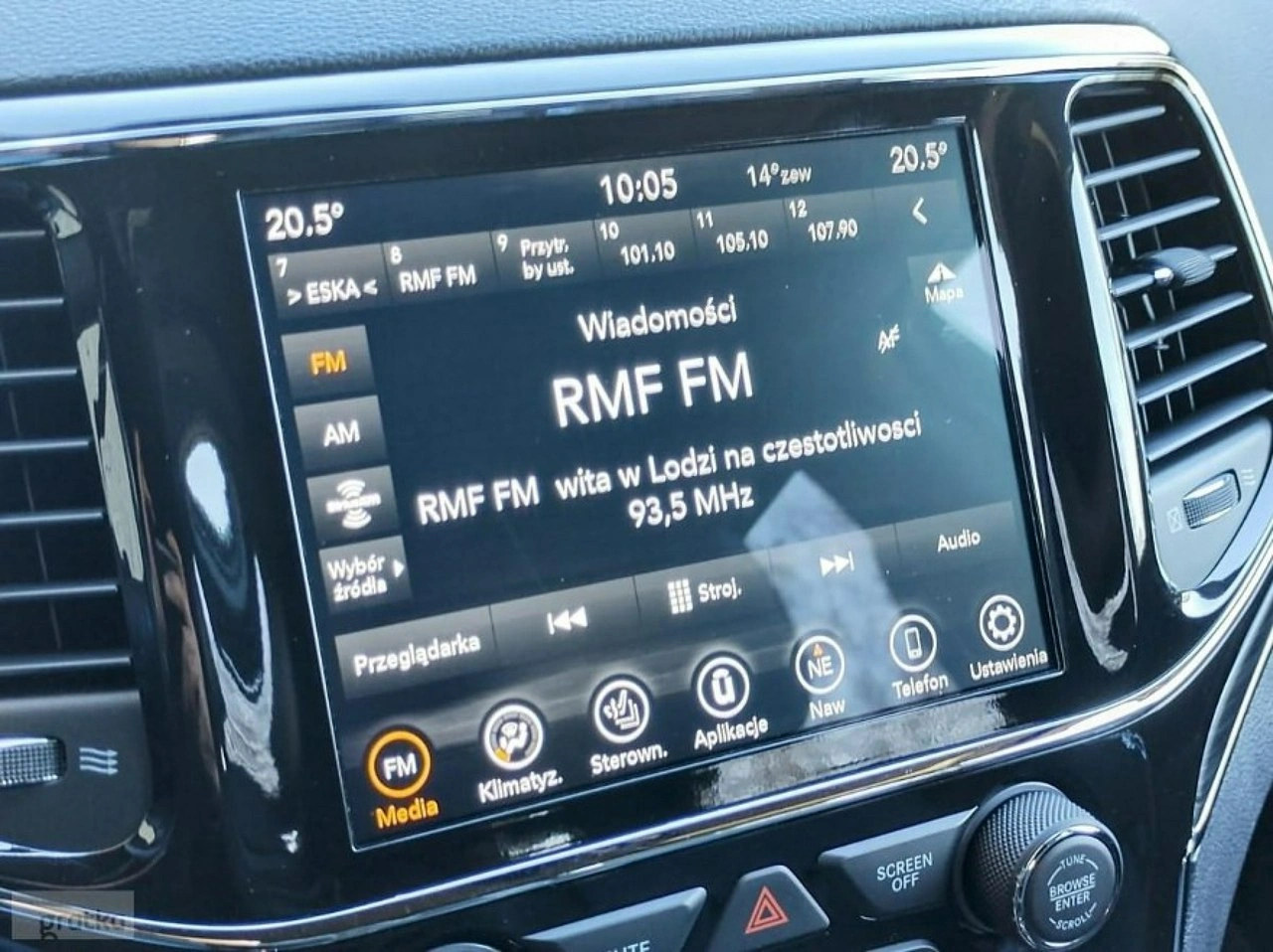 Jeep Grand Cherokee - Zdjęcie 14