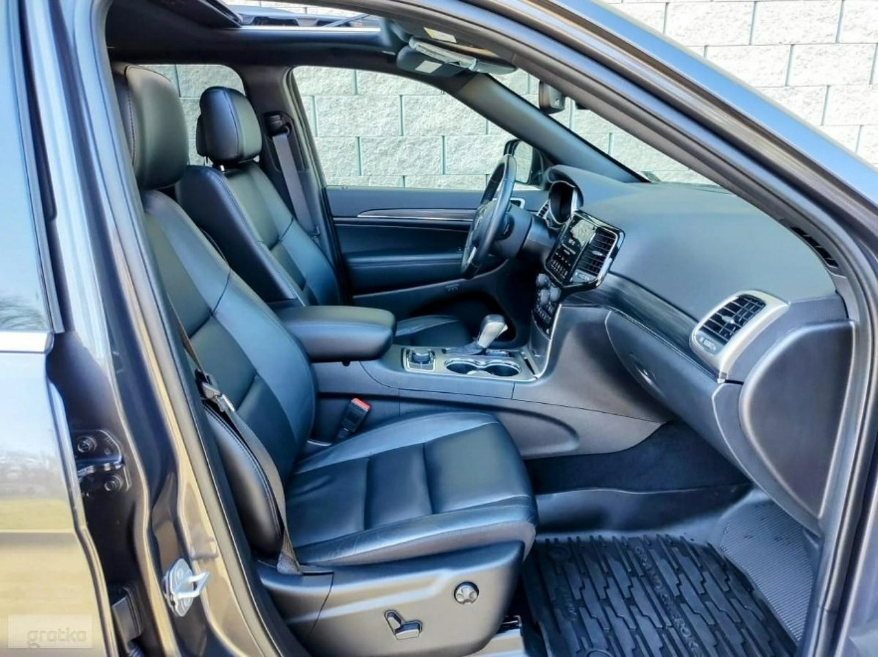 Jeep Grand Cherokee - Zdjęcie 15