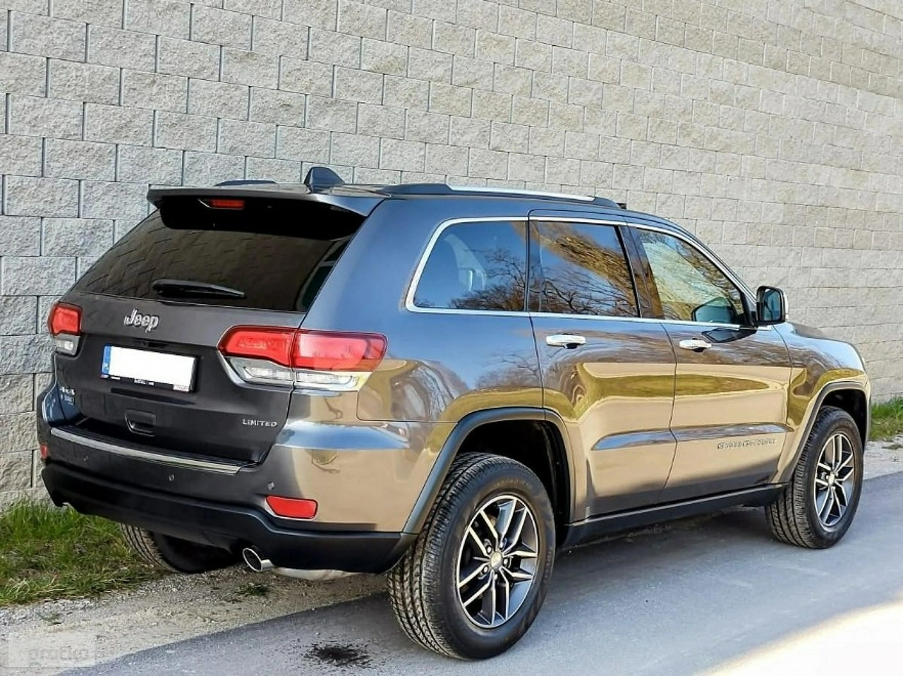 Jeep Grand Cherokee - Zdjęcie 20