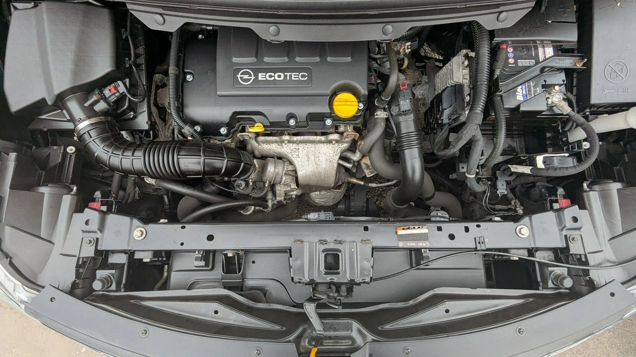 Opel Zafira - Zdjęcie 35