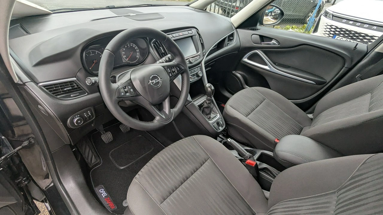 Opel Zafira - Zdjęcie 12