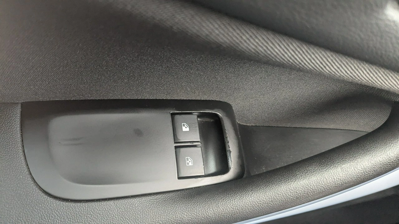 Opel Zafira - Zdjęcie 29