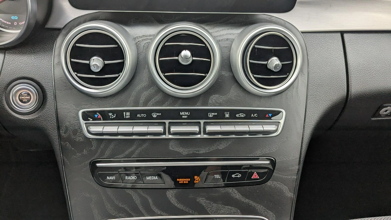 Mercedes C 300 - Zdjęcie 24