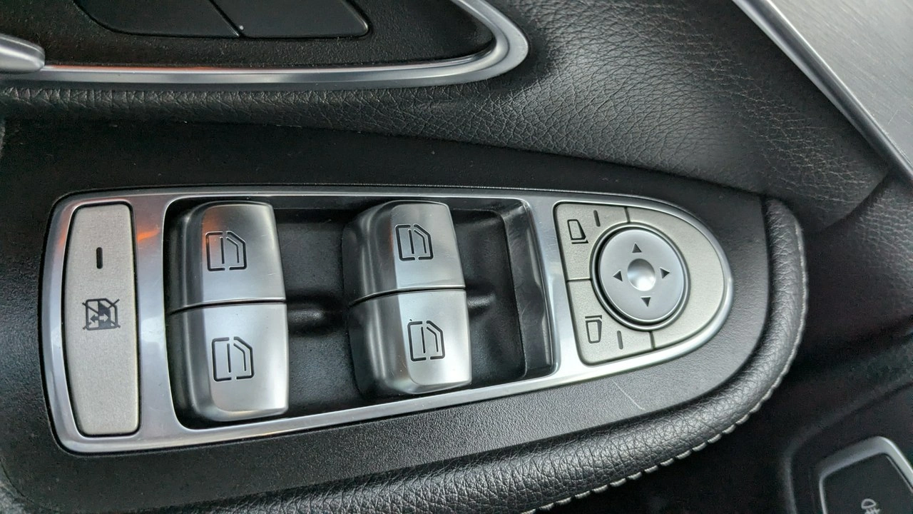 Mercedes C 180 - Zdjęcie 25