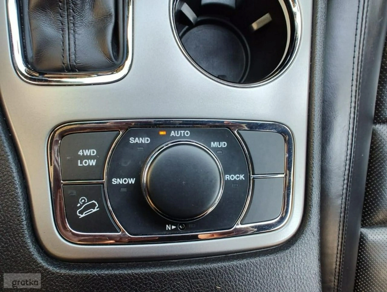 Jeep Grand Cherokee - Zdjęcie 12