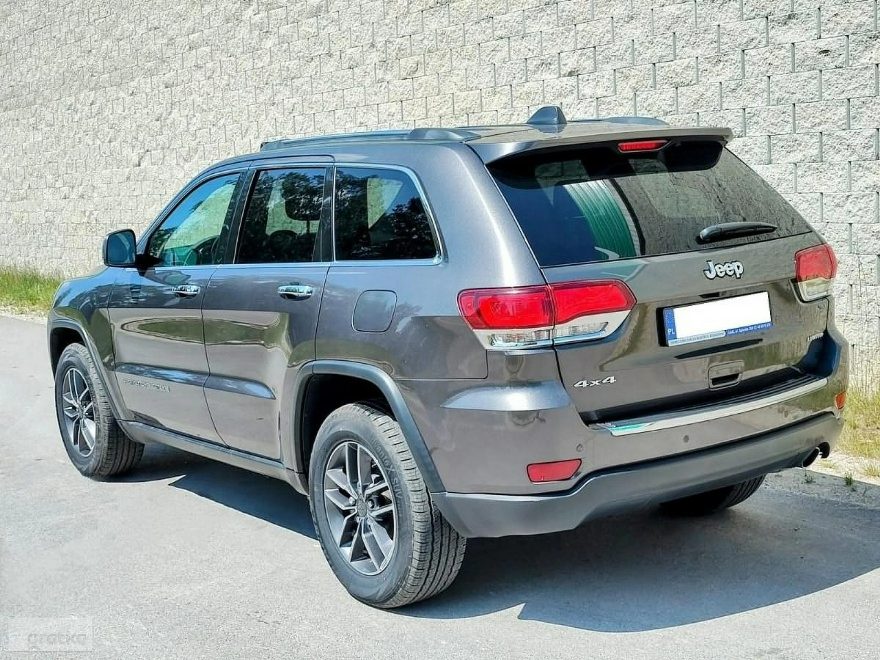 Jeep Grand Cherokee - Zdjęcie 23