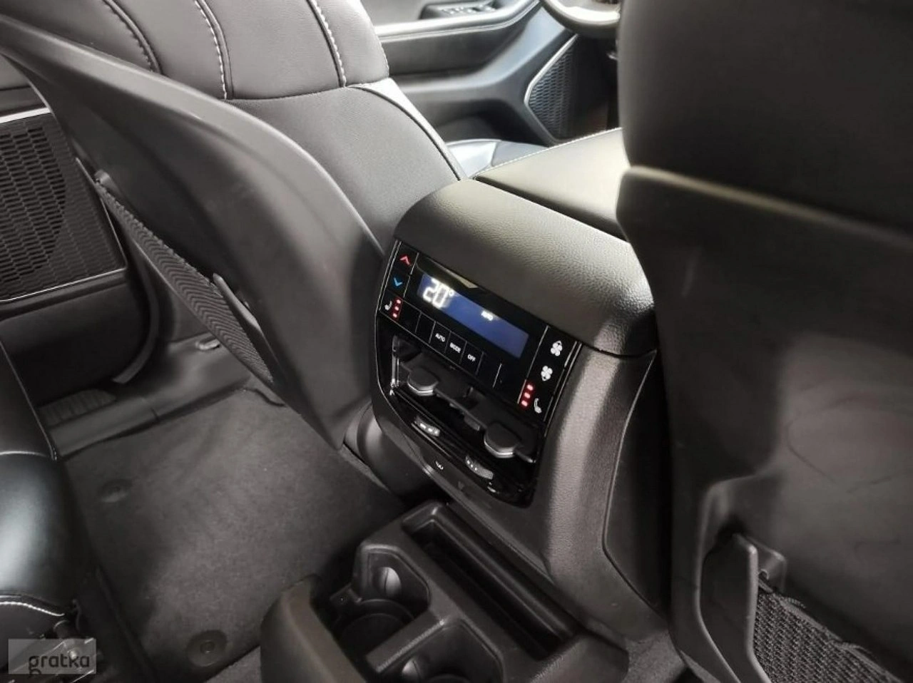 Jeep Grand Cherokee - Zdjęcie 13