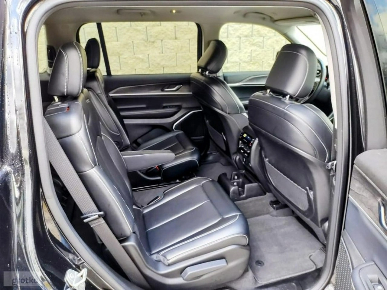 Jeep Grand Cherokee - Zdjęcie 15