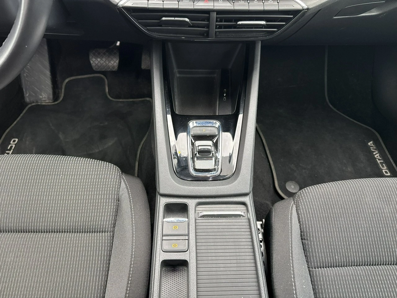 Skoda Octavia - Zdjęcie 24