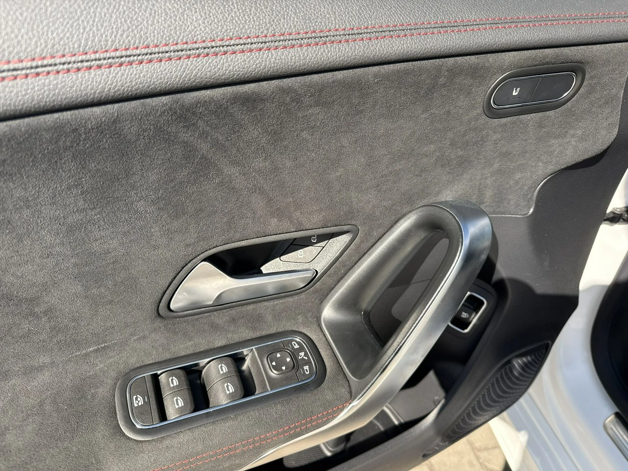 Mercedes CLA 200 - Zdjęcie 11