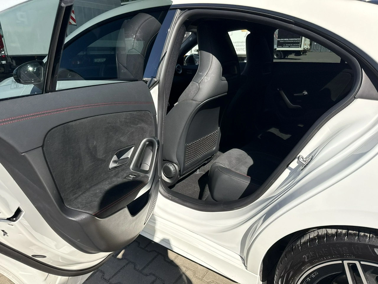 Mercedes CLA 200 - Zdjęcie 13