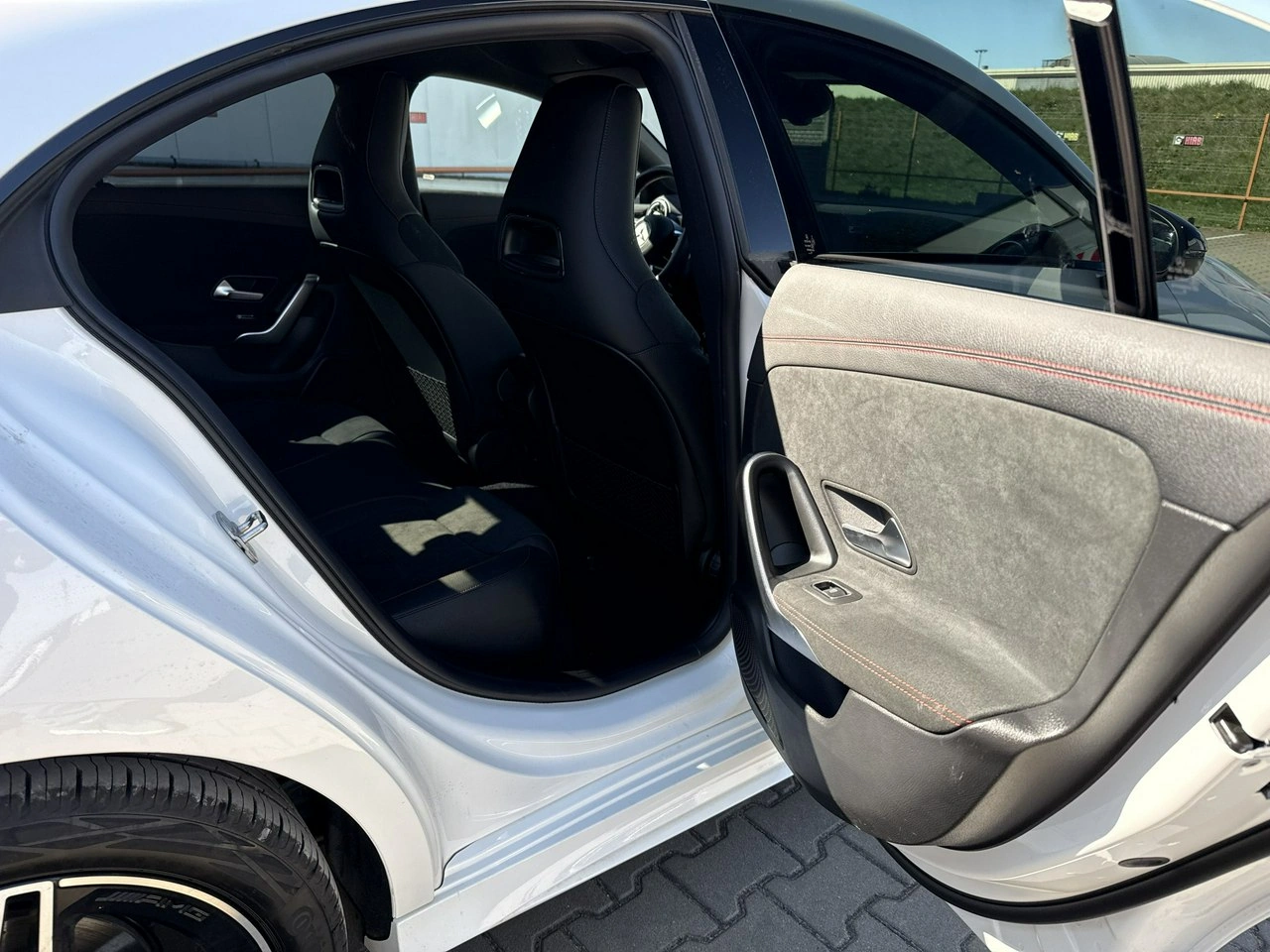 Mercedes CLA 200 - Zdjęcie 16