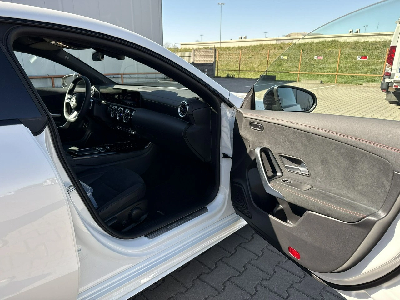 Mercedes CLA 200 - Zdjęcie 18