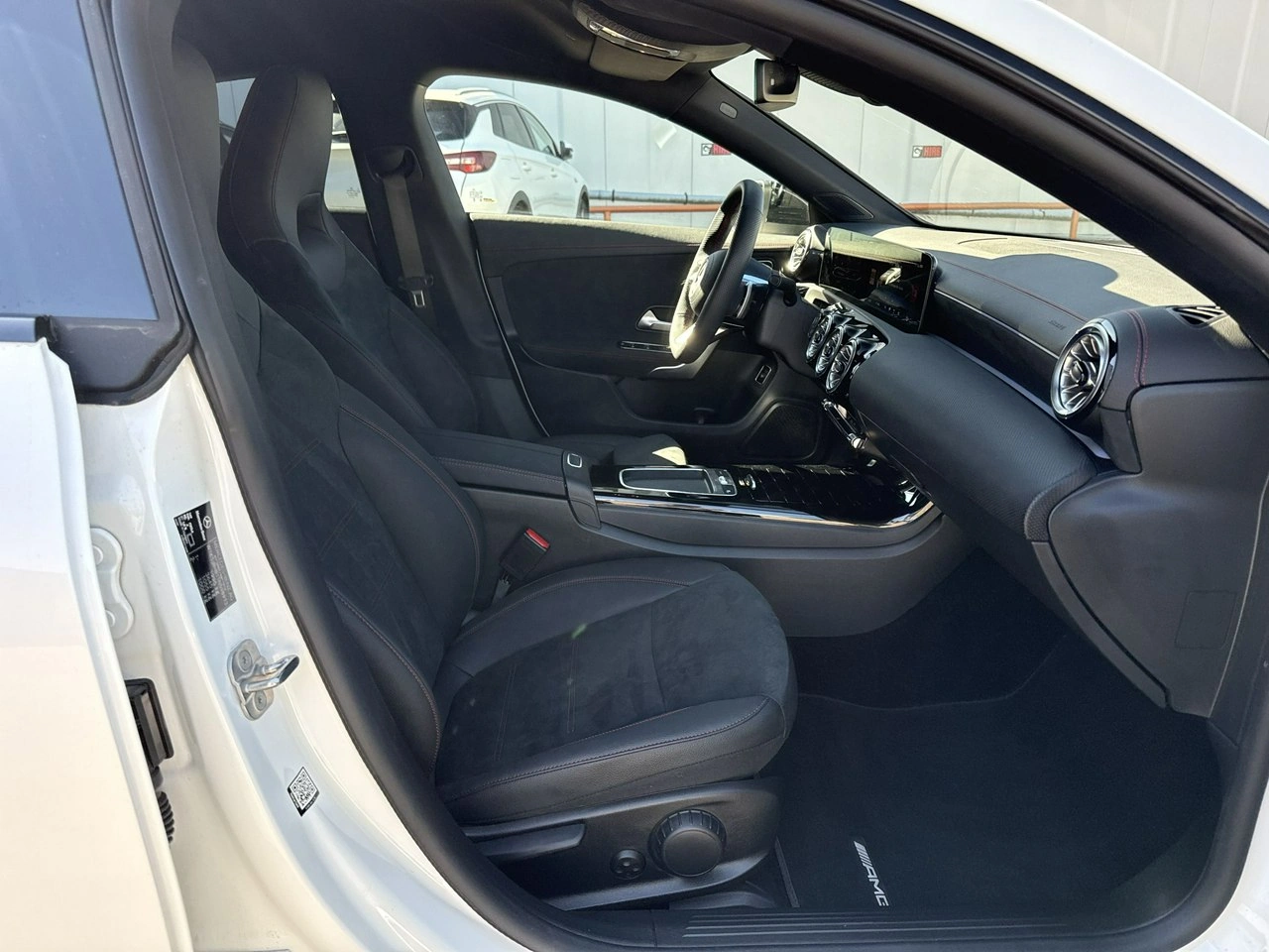 Mercedes CLA 200 - Zdjęcie 19