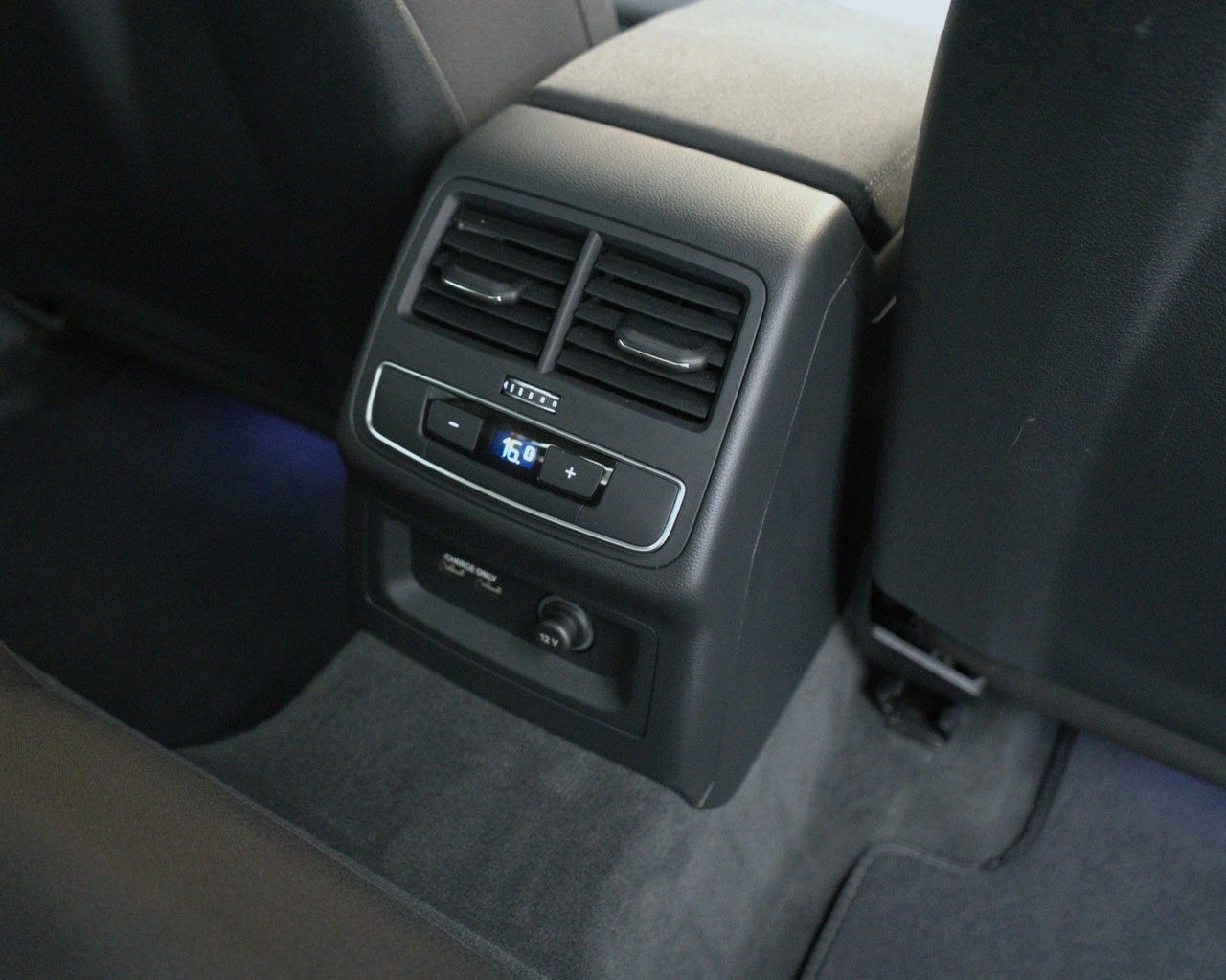 Audi A4 - Zdjęcie 31