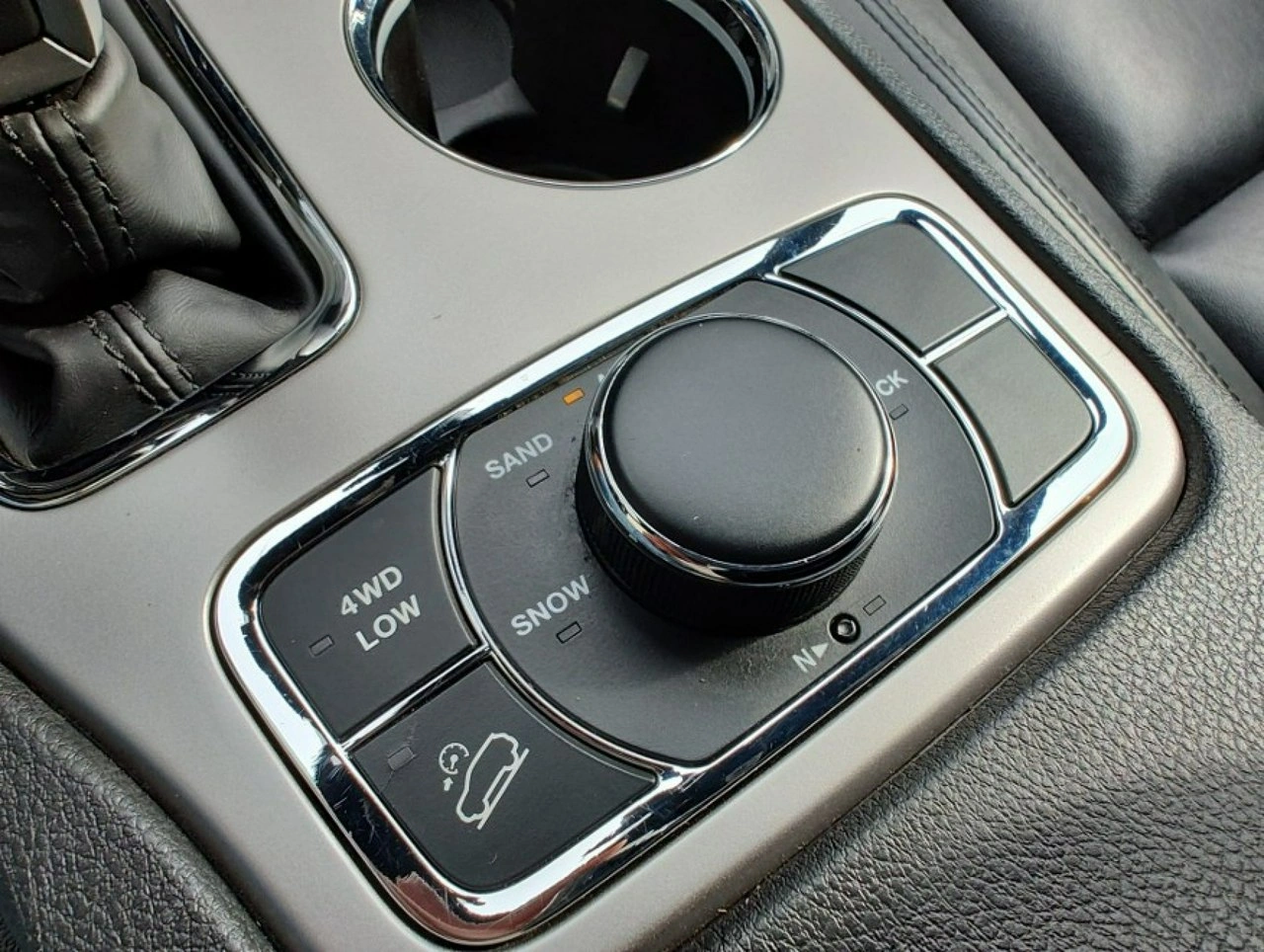 Jeep Grand Cherokee - Zdjęcie 14