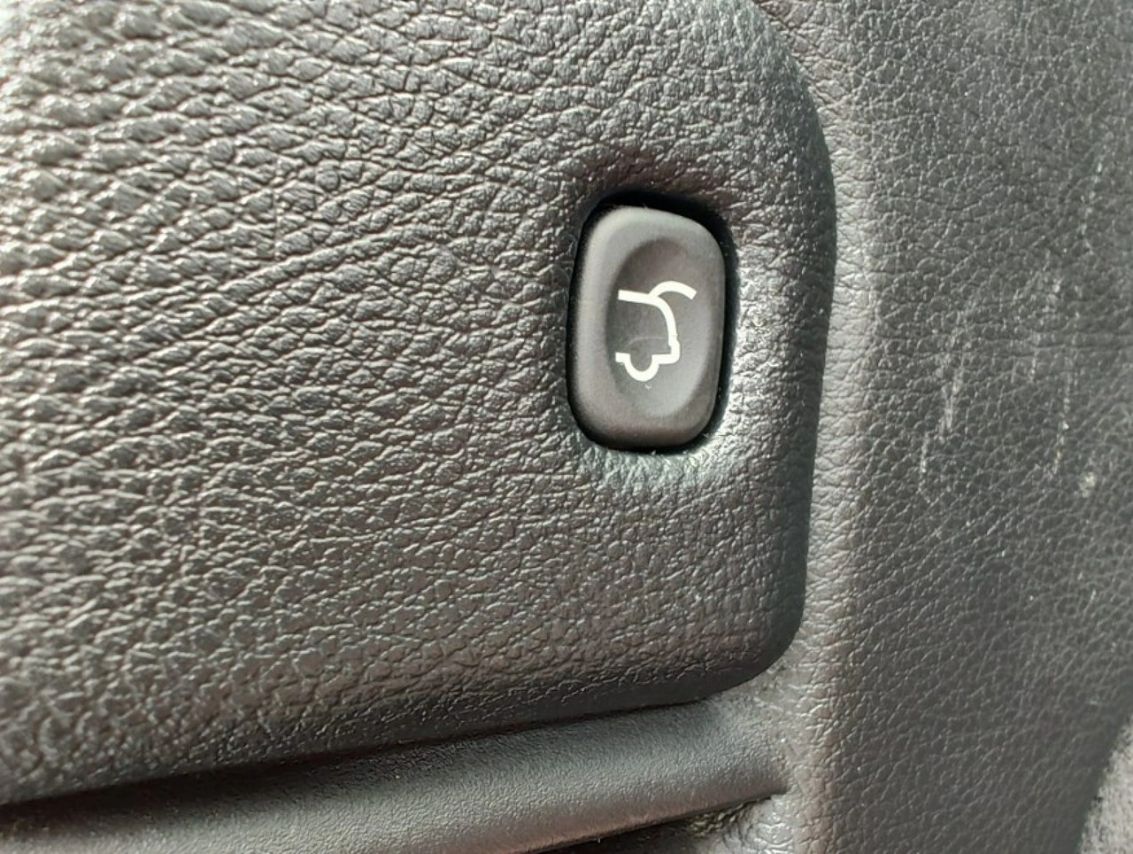 Jeep Grand Cherokee - Zdjęcie 24