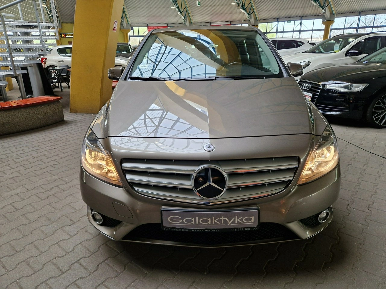 Mercedes B 180 - Zdjęcie 2