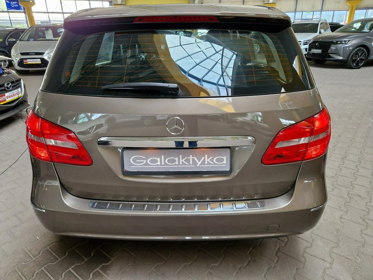 Mercedes B 180 - Zdjęcie 6