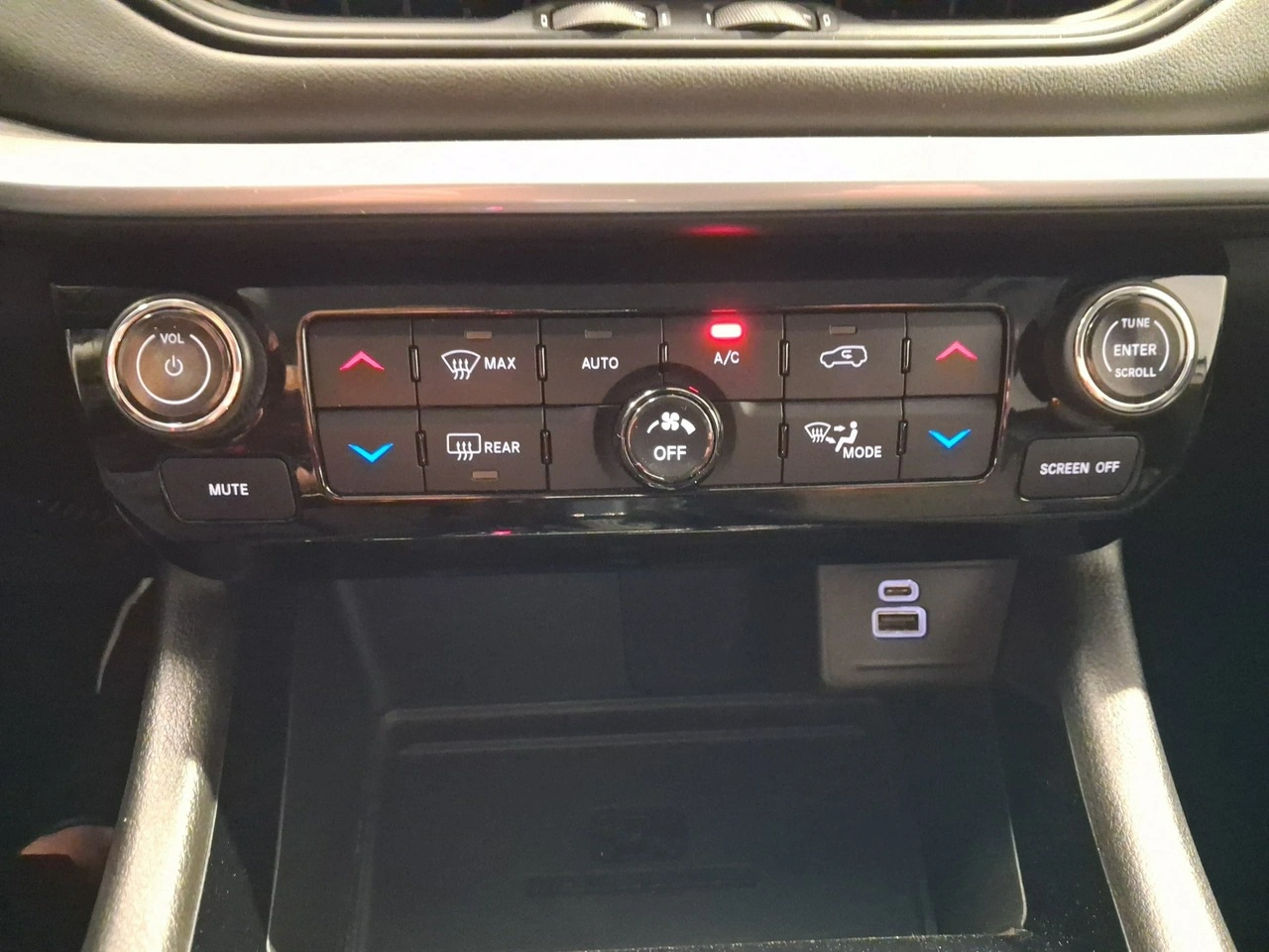 Jeep Compass - Zdjęcie 31