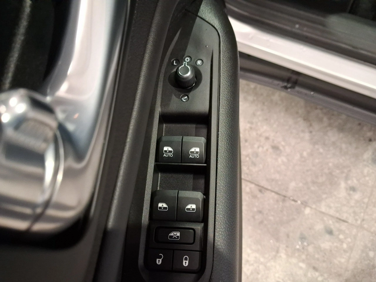 Jeep Compass - Zdjęcie 34