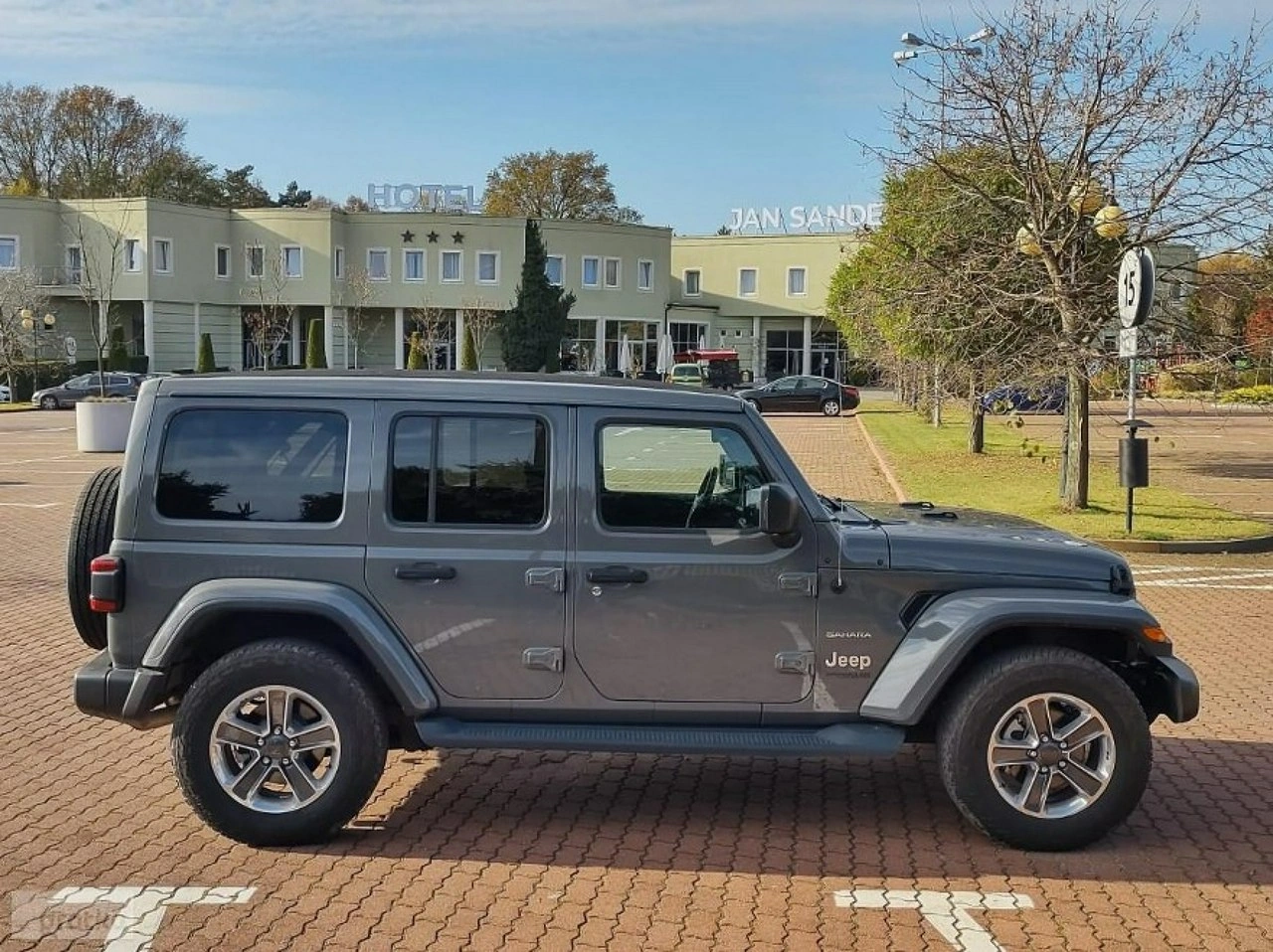 Jeep Wrangler - Zdjęcie 16