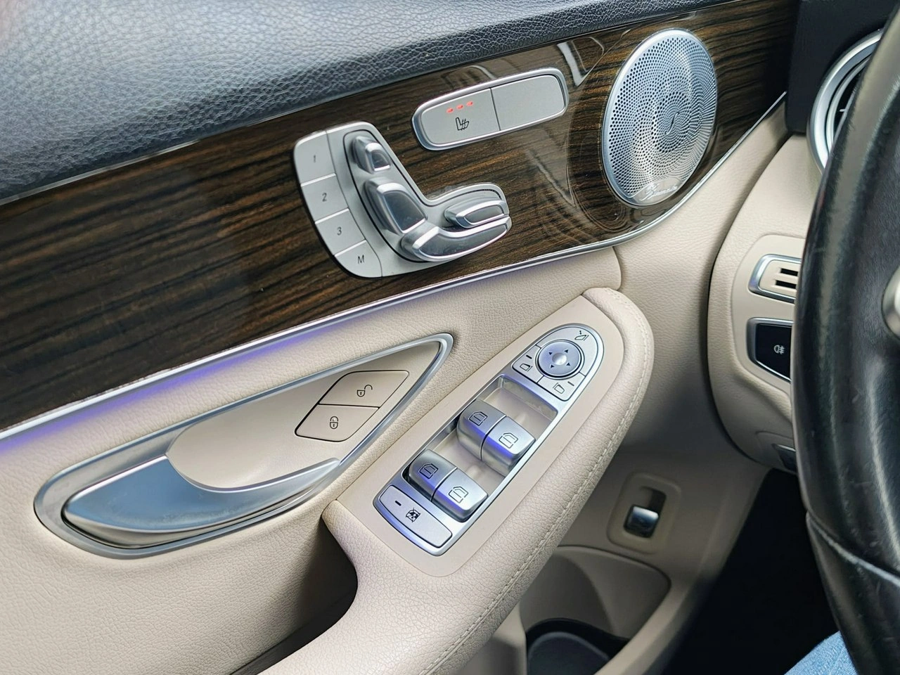 Mercedes C 300 - Zdjęcie 9