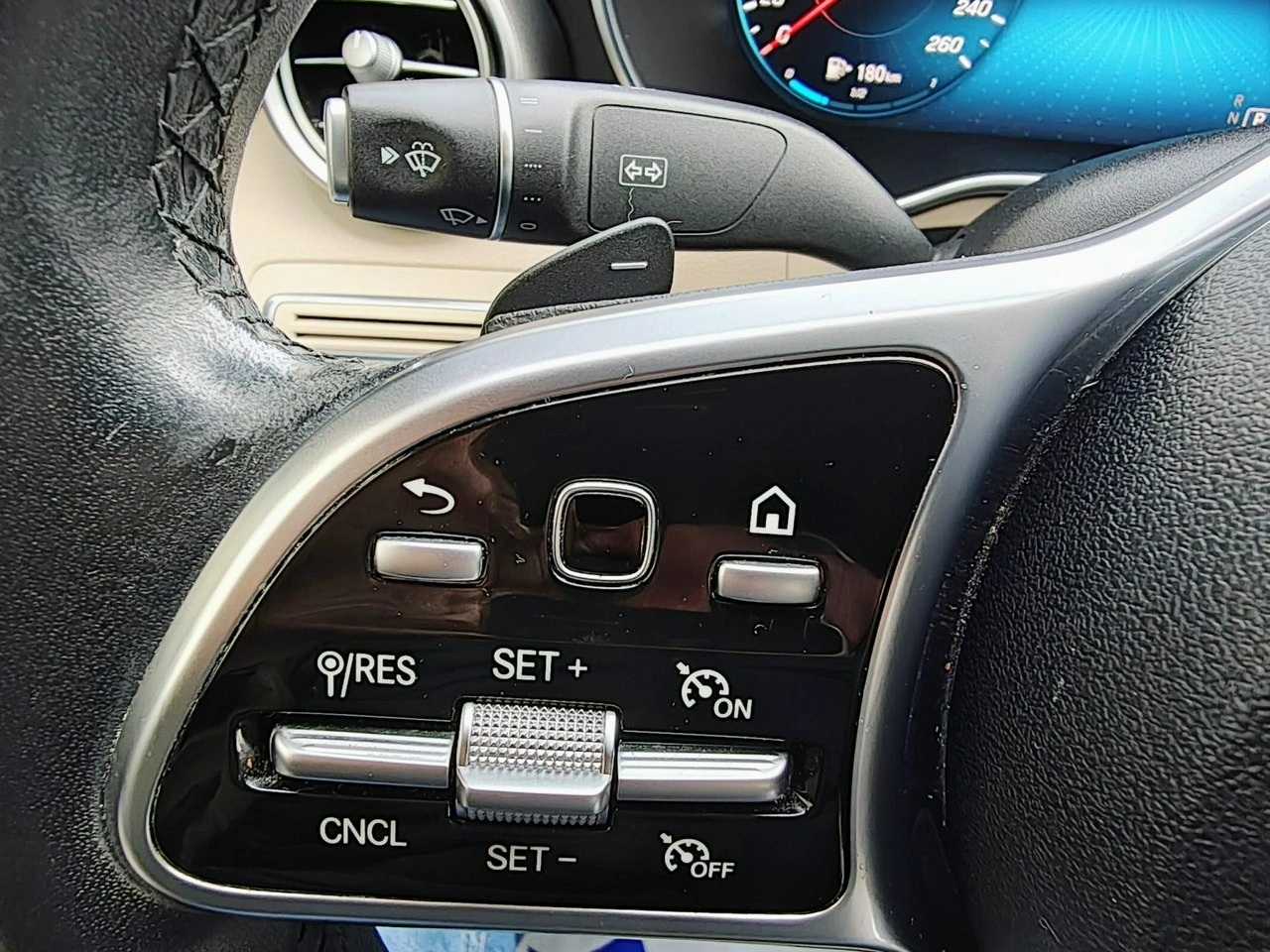 Mercedes C 300 - Zdjęcie 13