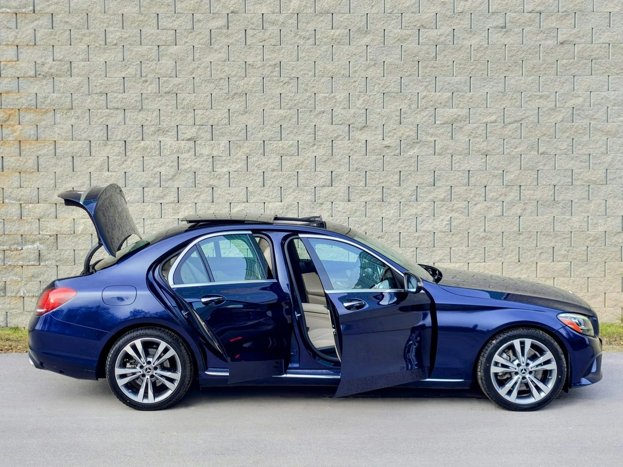 Mercedes C 300 - Zdjęcie 8