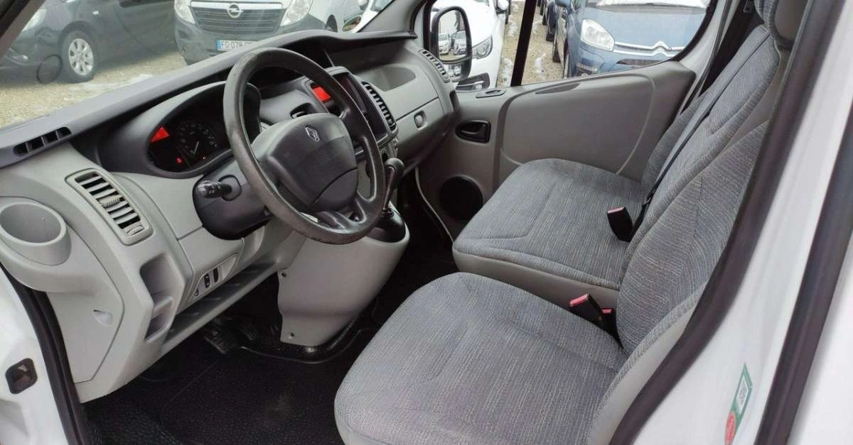 Renault Trafic - Zdjęcie 23