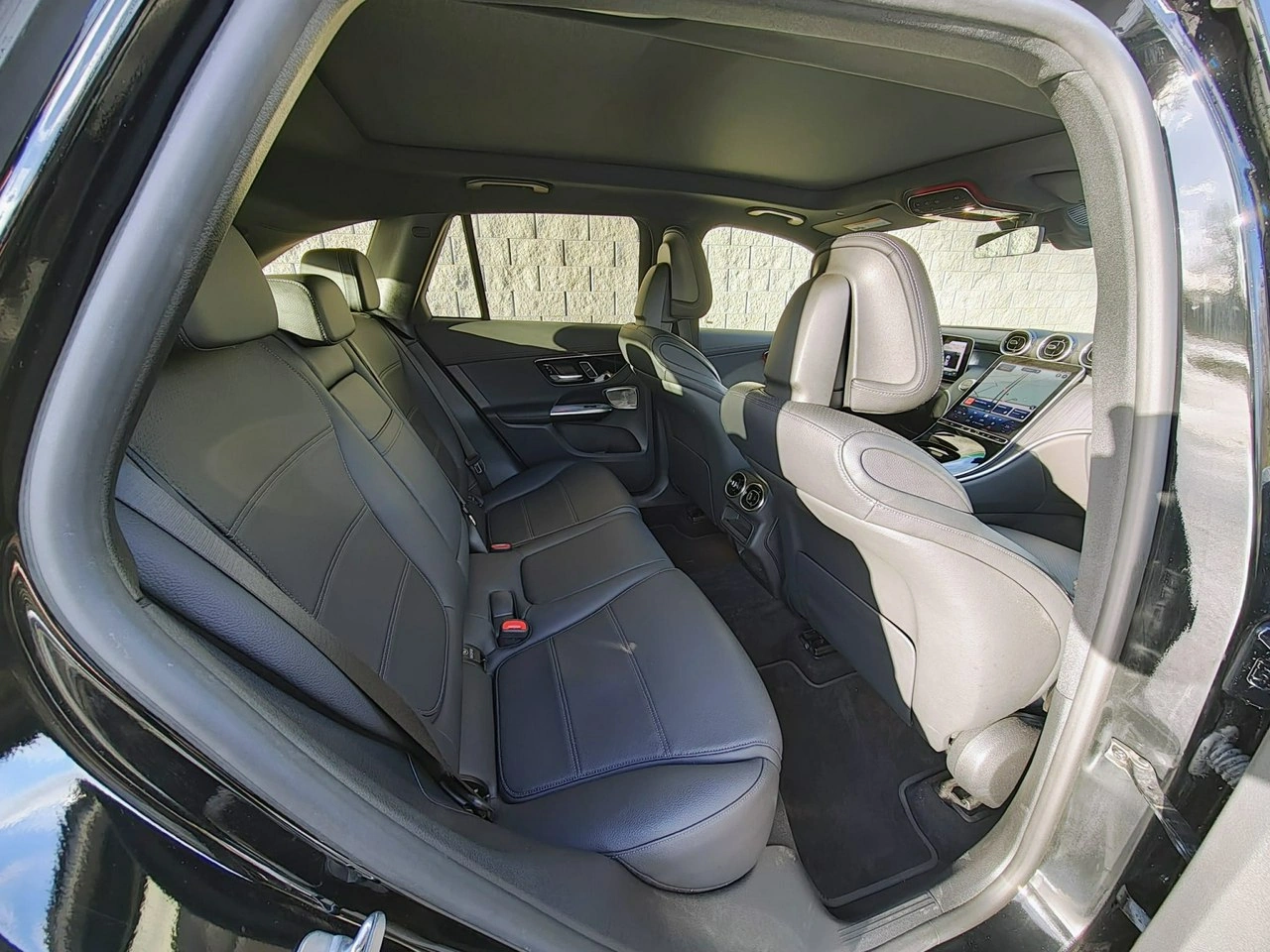 Mercedes GLC 300 - Zdjęcie 11