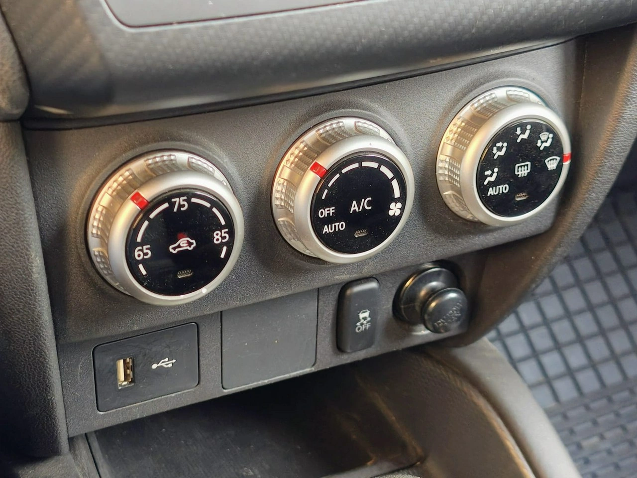 Mitsubishi ASX - Zdjęcie 19