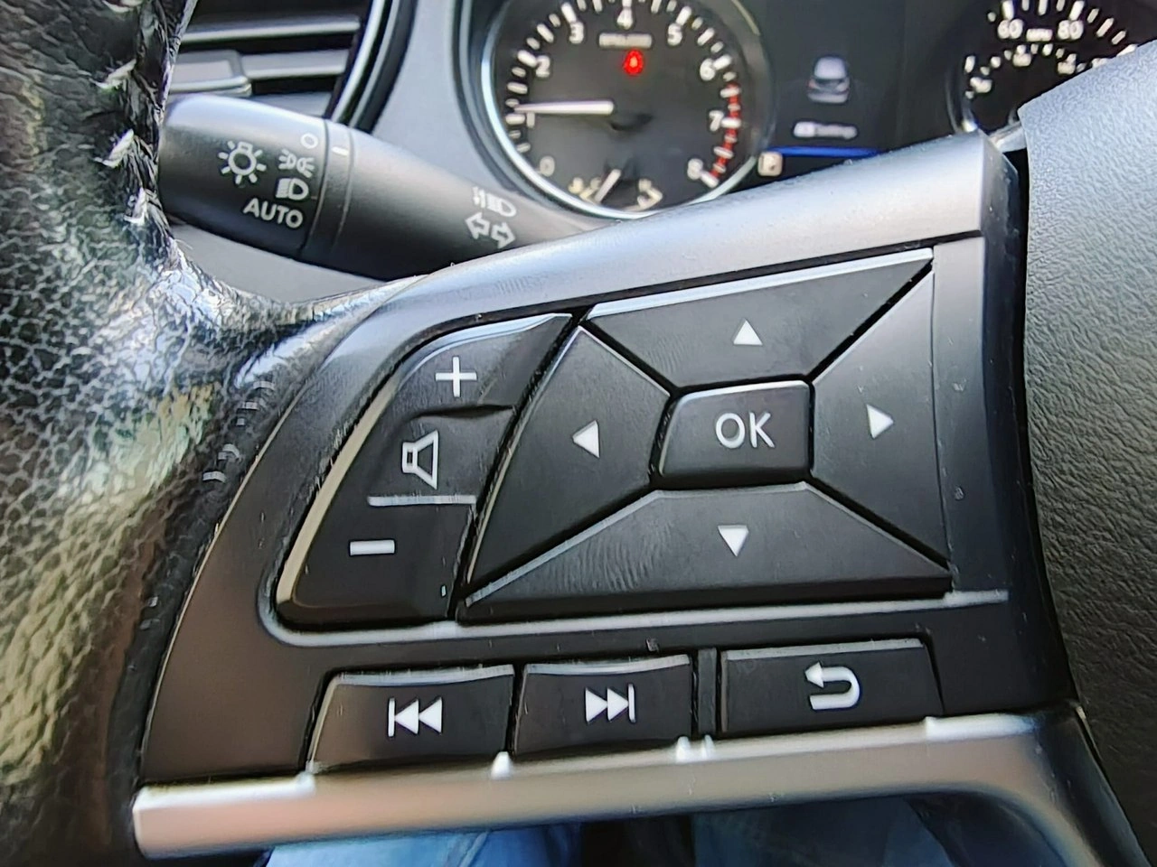 Nissan Rogue - Zdjęcie 22