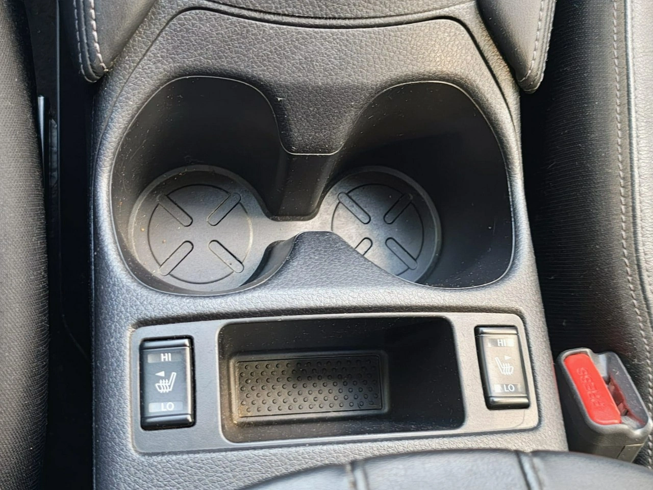 Nissan Rogue - Zdjęcie 24