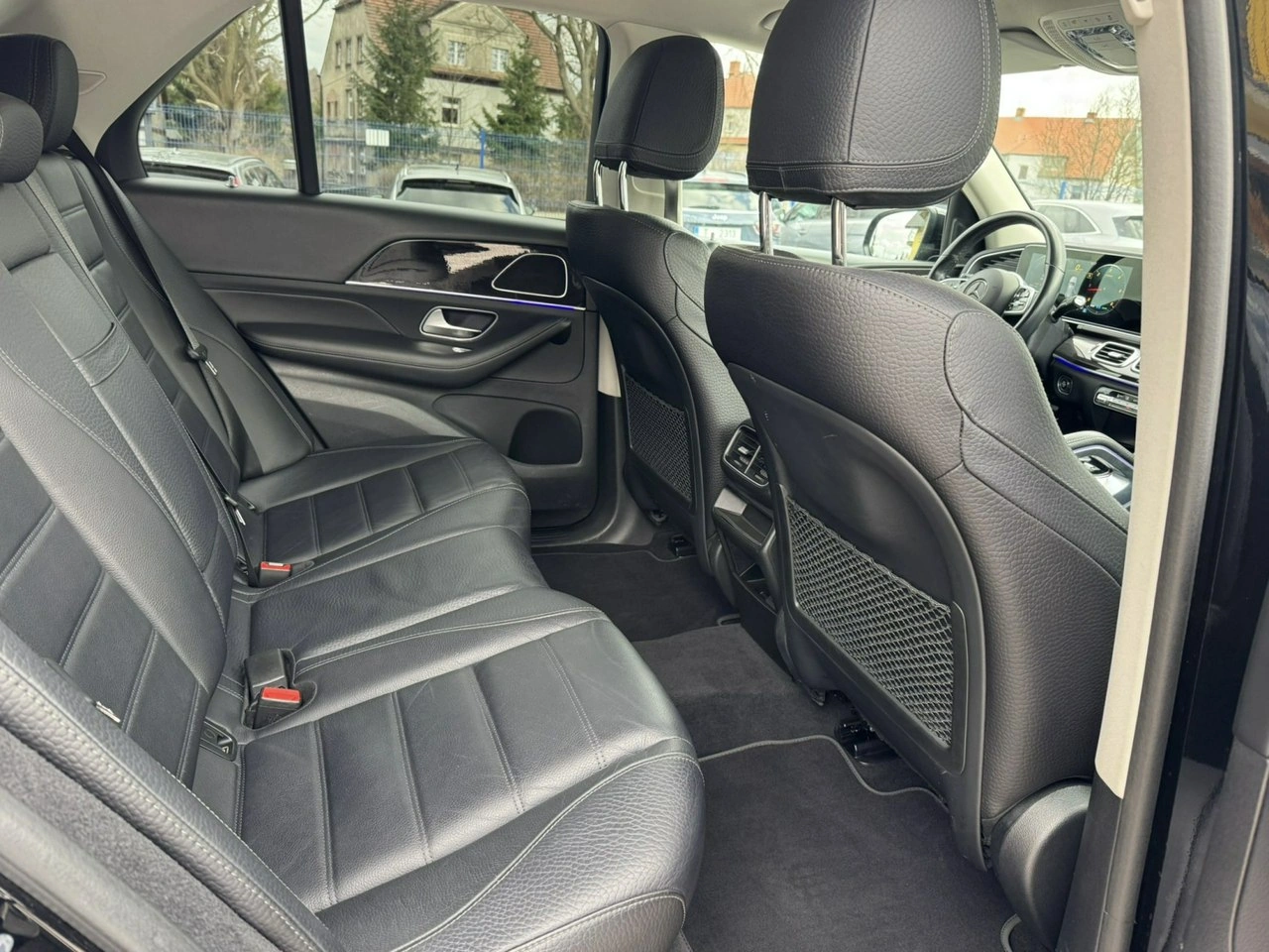 Mercedes GLE 300 - Zdjęcie 11