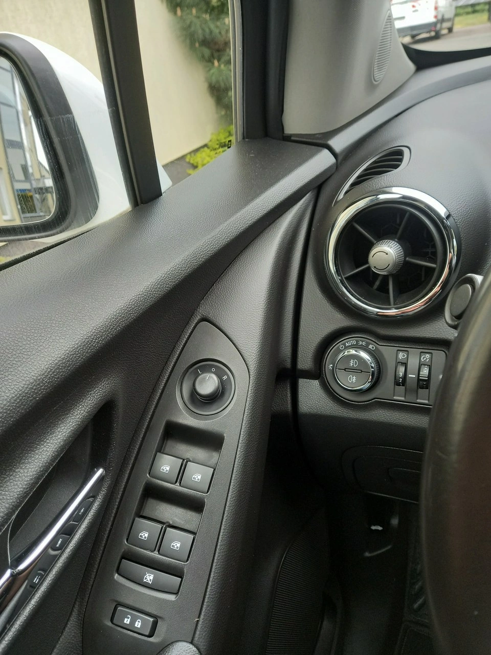 Chevrolet Trax - Zdjęcie 32
