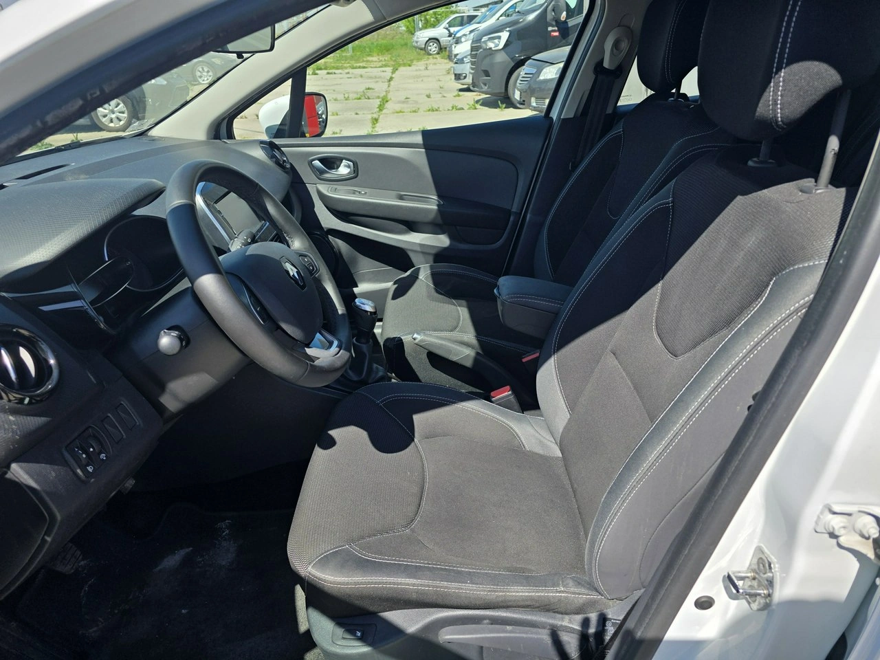 Renault Clio - Zdjęcie 9