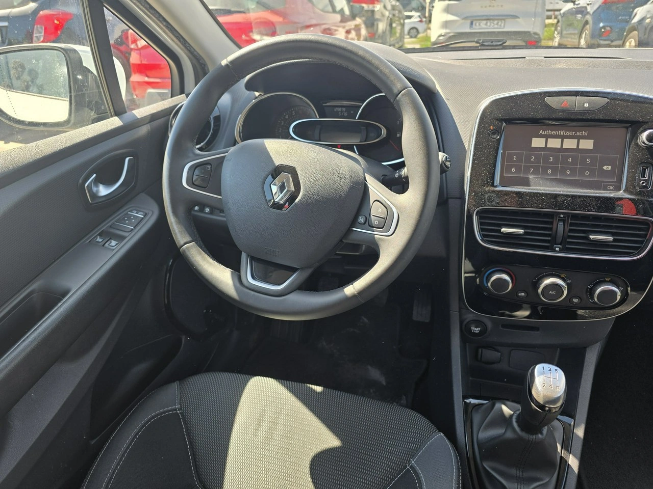 Renault Clio - Zdjęcie 13
