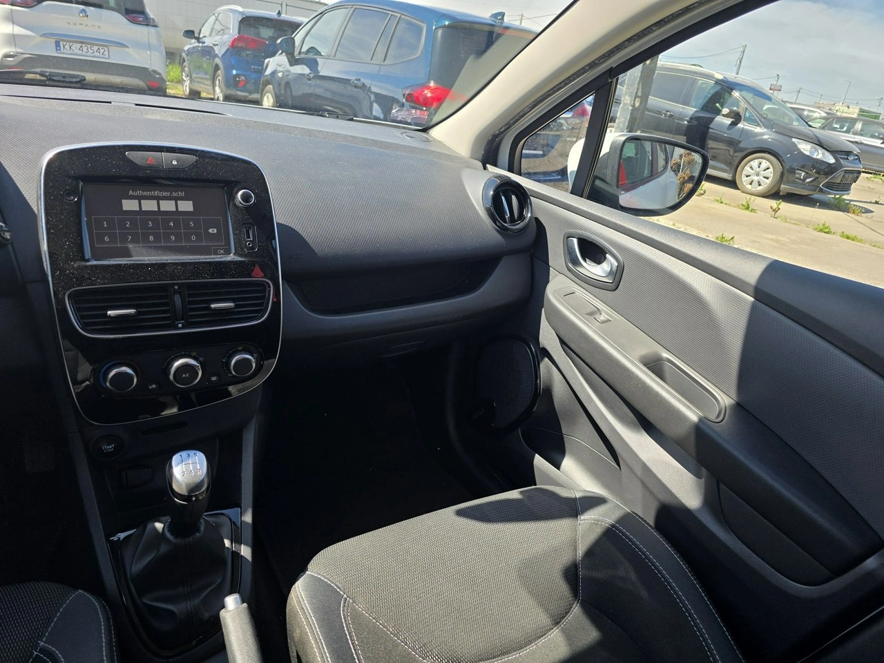 Renault Clio - Zdjęcie 14