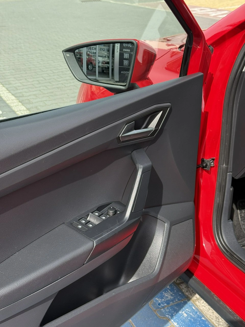 Seat Arona - Zdjęcie 12